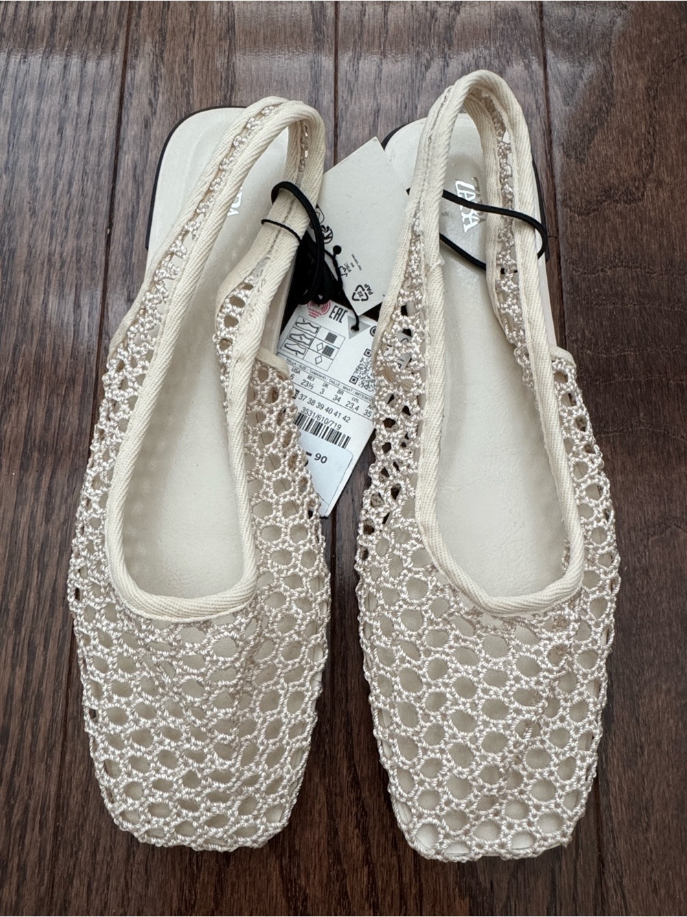New With Tags Zara Beige Crochet Slingback Flats